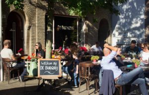 De Burgerij - terras foto